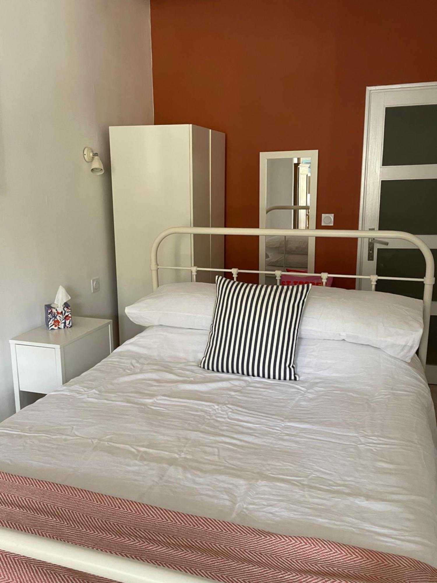 Appartement Au Port Dinan Exterior photo
